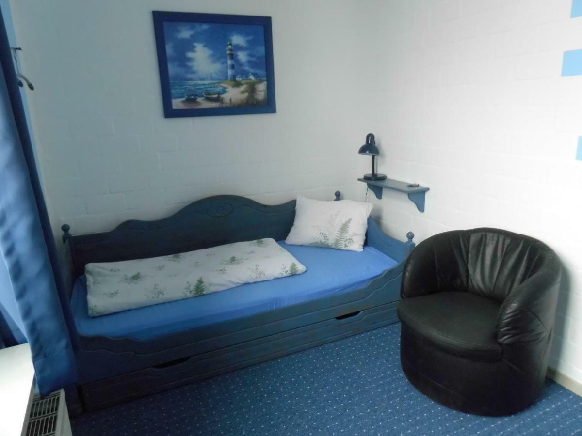 Das Haus Mit Der Roten Telefonzelle Apen Bagian luar foto